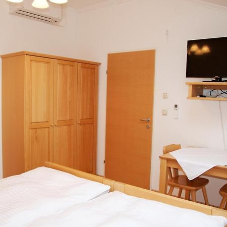 Privatzimmer Familie Schwarz Виена Екстериор снимка