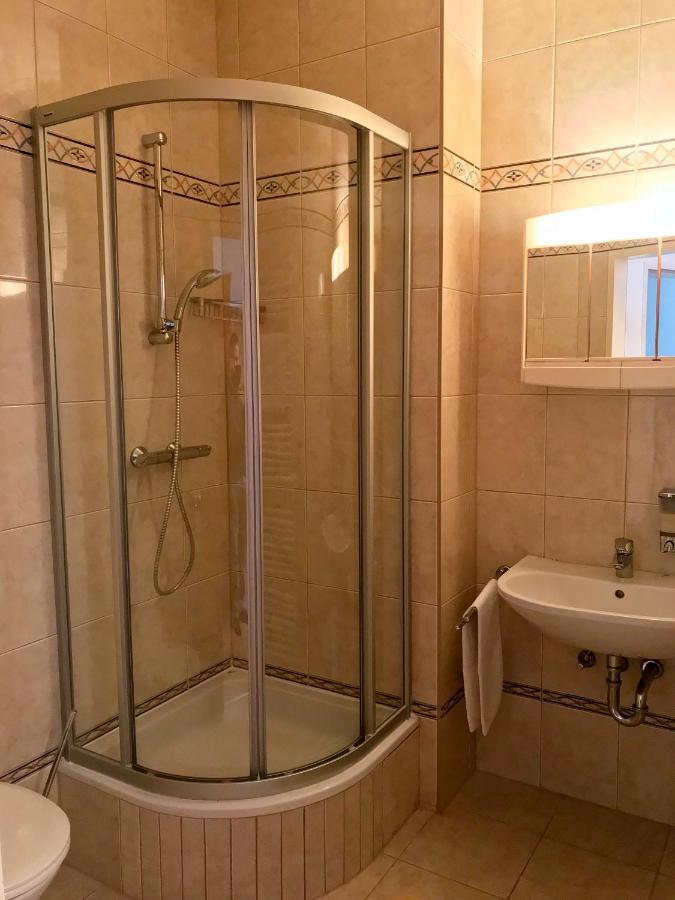 Privatzimmer Familie Schwarz Виена Екстериор снимка