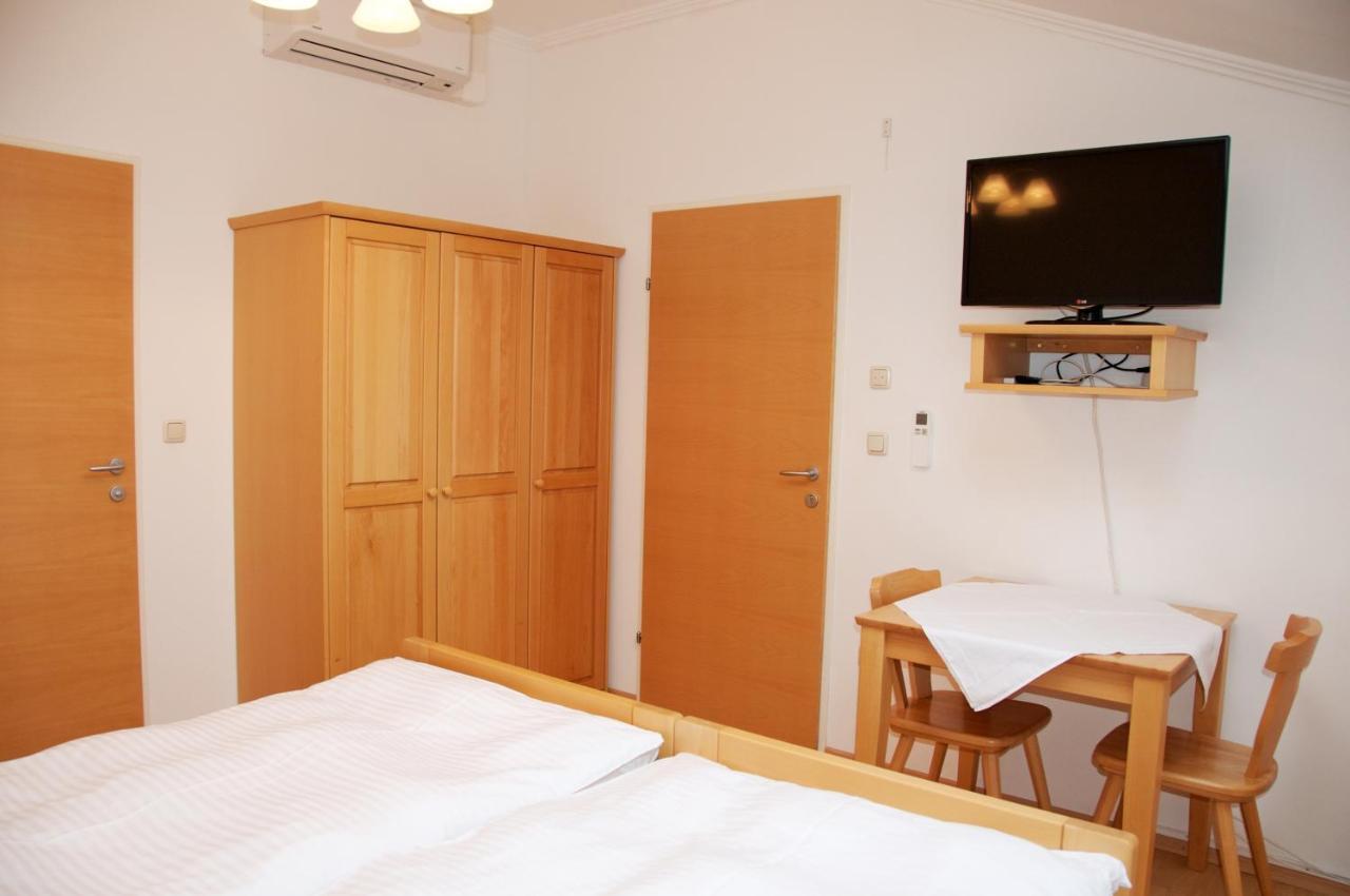 Privatzimmer Familie Schwarz Виена Екстериор снимка