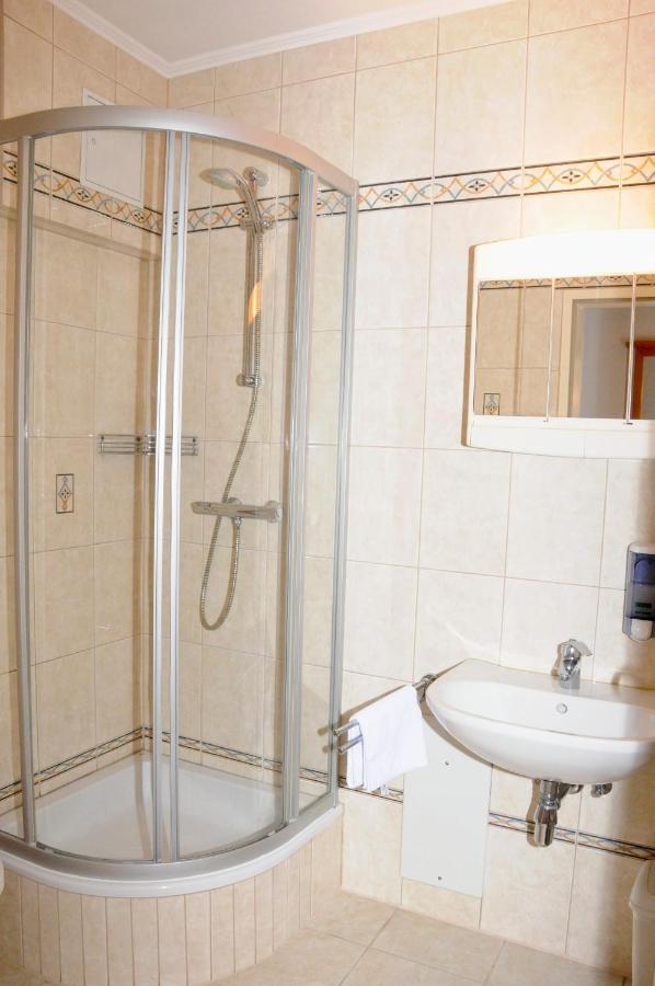 Privatzimmer Familie Schwarz Виена Стая снимка